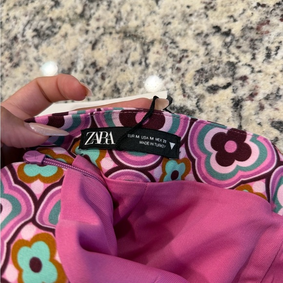 SOLD - NWT Zara Floral Skirt - Picture 4 of 5